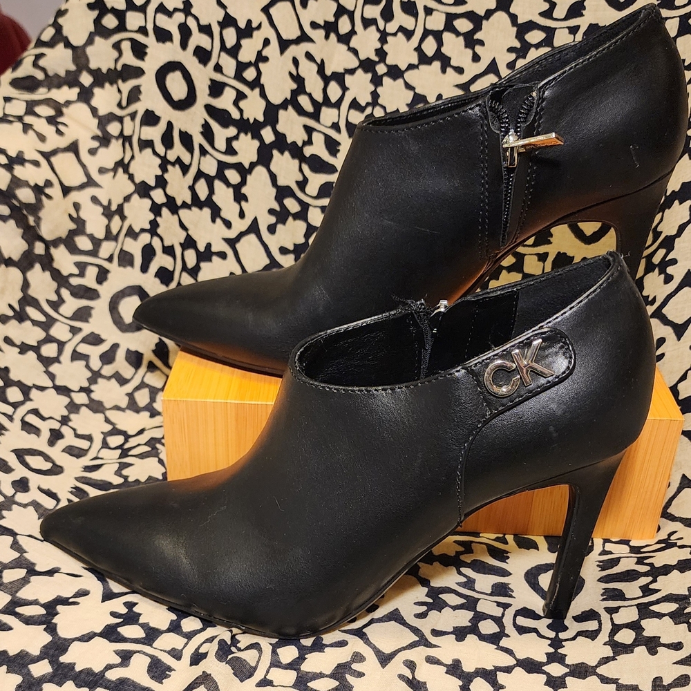 Calvin Klein Black Pointed-Toe Leather Ankle Heels